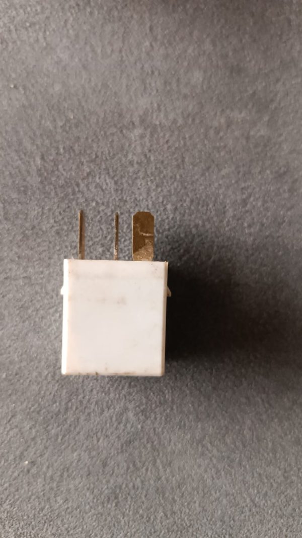omRon +MK387785 24V MADE IN JAPAN 2496D